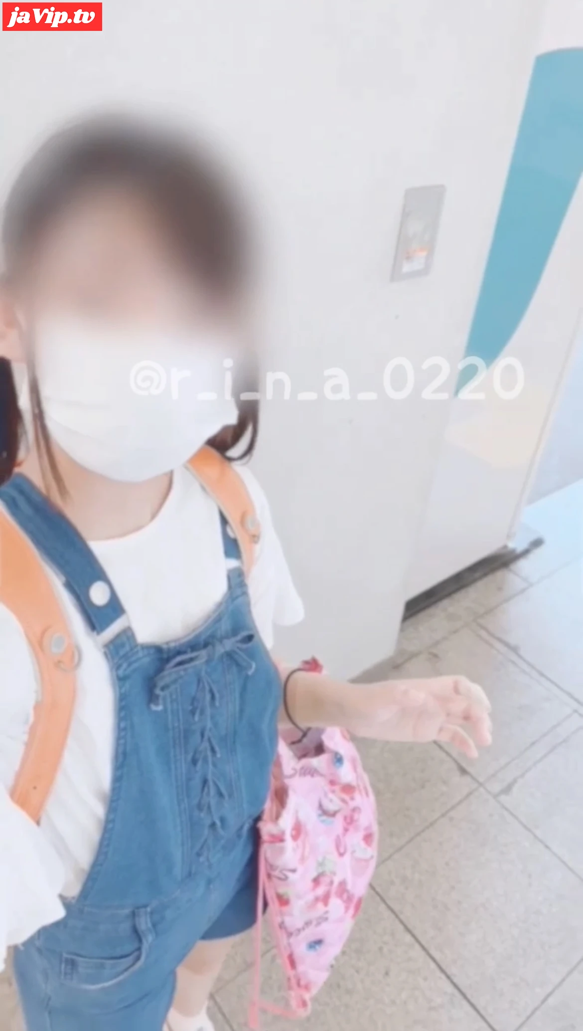 fc2ppv-3191135 - 【♡自撮りです】ランドセル背負って小さい用の切符で改札通って電車に乗ってみました、全然バレなかったです… - FC2PPV動画をオンラインで視聴 - jaVip