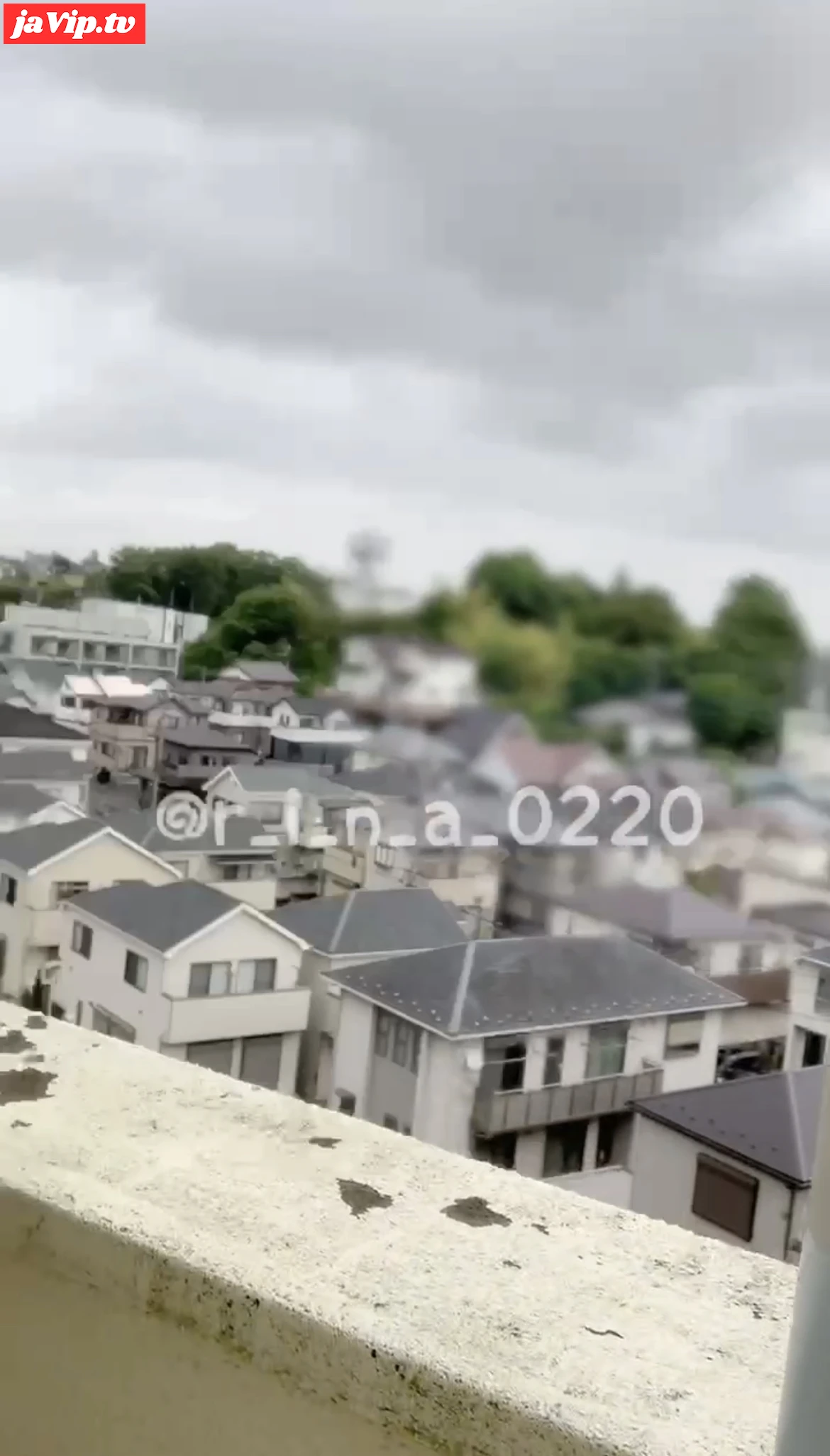 fc2ppv-3183848 - 【りなの自撮りです】マンションの部屋の前の外から丸見えなところで制服全部脱いで下着姿でオナニーしました…制服カバンの上において人が来たら誤魔化しきれないぎりぎりの露出です… - FC2PPV動画をオンラインで視聴 - jaVip