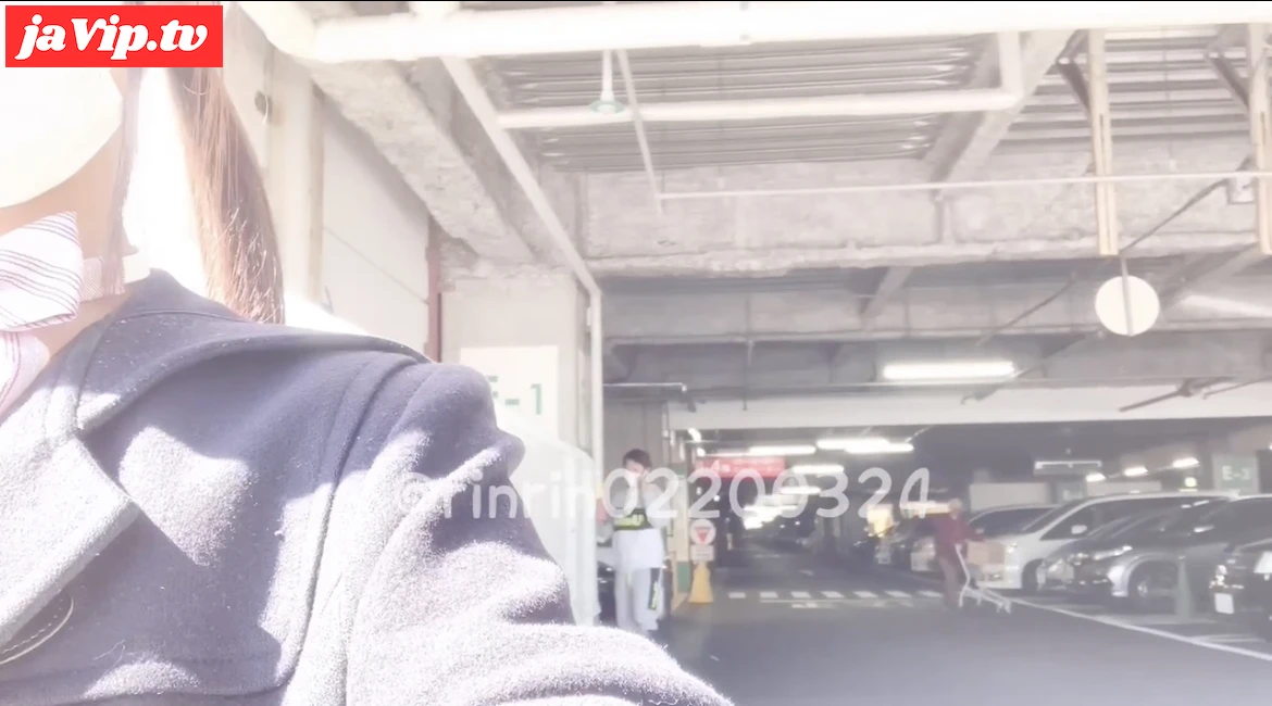 fc2ppv-3148437 - 【♡自撮りです】**コートの下は全裸です！前回の動画の続きで、裸の上にコートを着て、ガバーって開いて全裸撮影。その後に人がいるところを歩いて、コートをはだけてチラチラしてみました - FC2PPV動画をオンラインで視聴 - jaVip