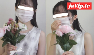 fc2ppv-3153987 - [4K][胸チラ]アイドルが来ちゃいました…真剣な表情と小さなおっぱいと乳首を左右撮り。