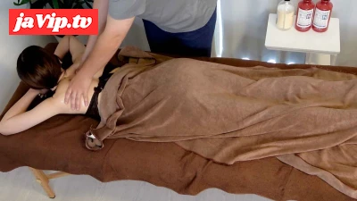 fc2ppv-4863335 - Beautiful breasts office lady climaxes with nipple stimulation! Oil massage of upper body! [Nipples/Neat/Beautiful]