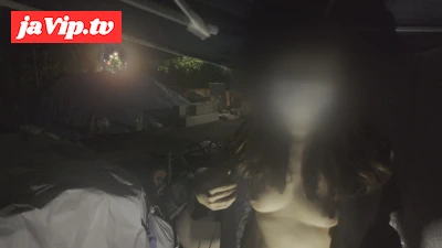 fc2ppv-4857504 - 【野外露出】夜の工事現場で通行人にビクビクしながらも大胆全裸露出