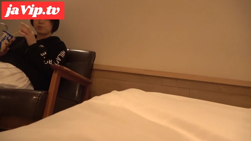 fc2ppv-4878784 - ＜素人・清純＞ぴっちぴちもっちもちの肌がキモチイ***と出会い夢中で腰振り！パイパンマ〇コに中出し！！＜ハメ撮り＞ - FC2PPV動画をオンラインで視聴 - jaVip