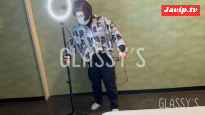 fc2ppv-4685127 - #19 未経験のスタッフに中出し＆口内射精│GLASSY'S