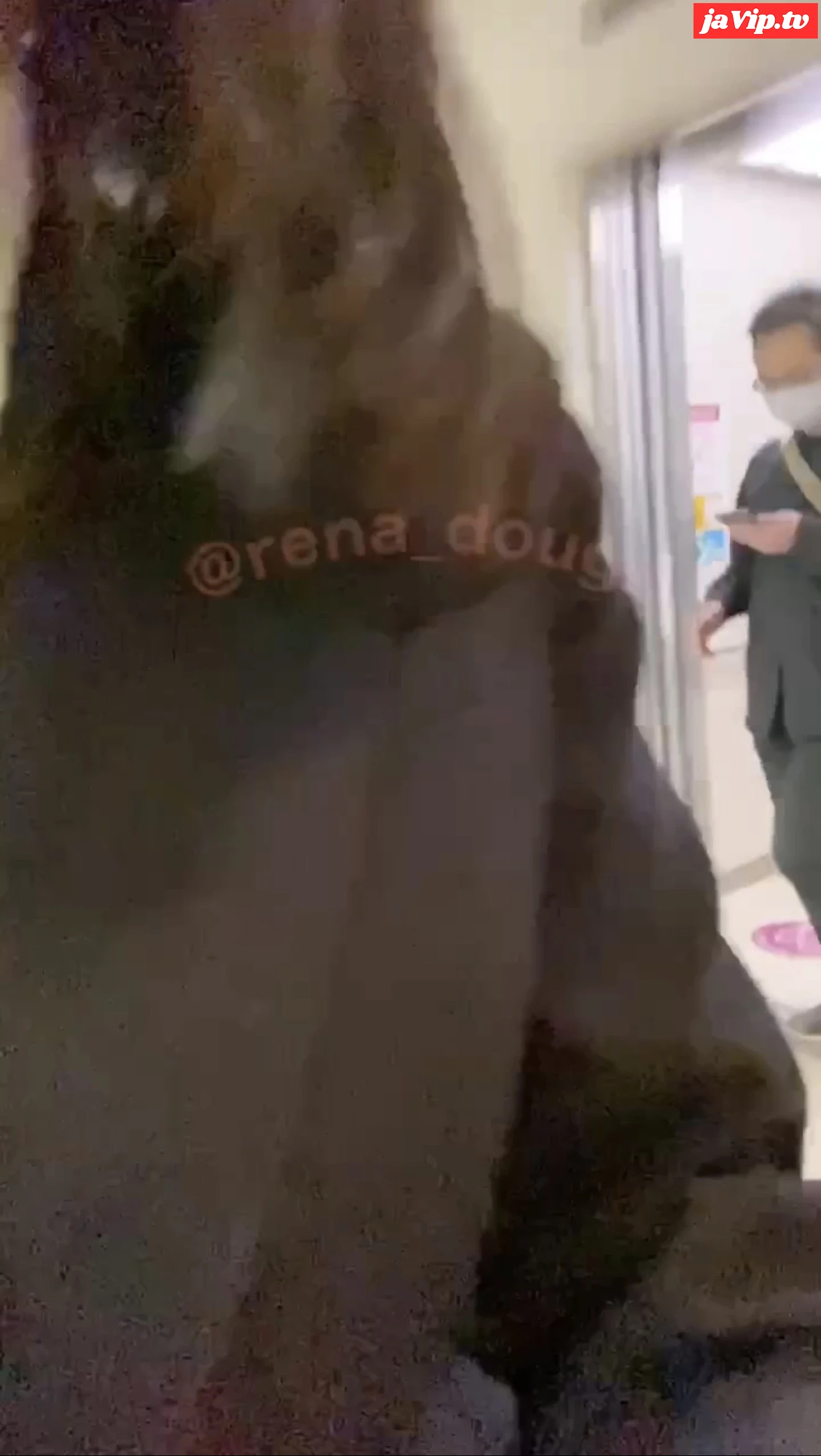 fc2ppv-4898741 - 〈えれなの露出動画〉ジムの前＆エレベーターの前で制服ノーパンでスカートめくってディルドオナニーしました、、途中エレベーターから人が来たり、ジムの人が視界に入ったりしてドキドキでした、、 - FC2PPV動画をオンラインで視聴 - jaVip