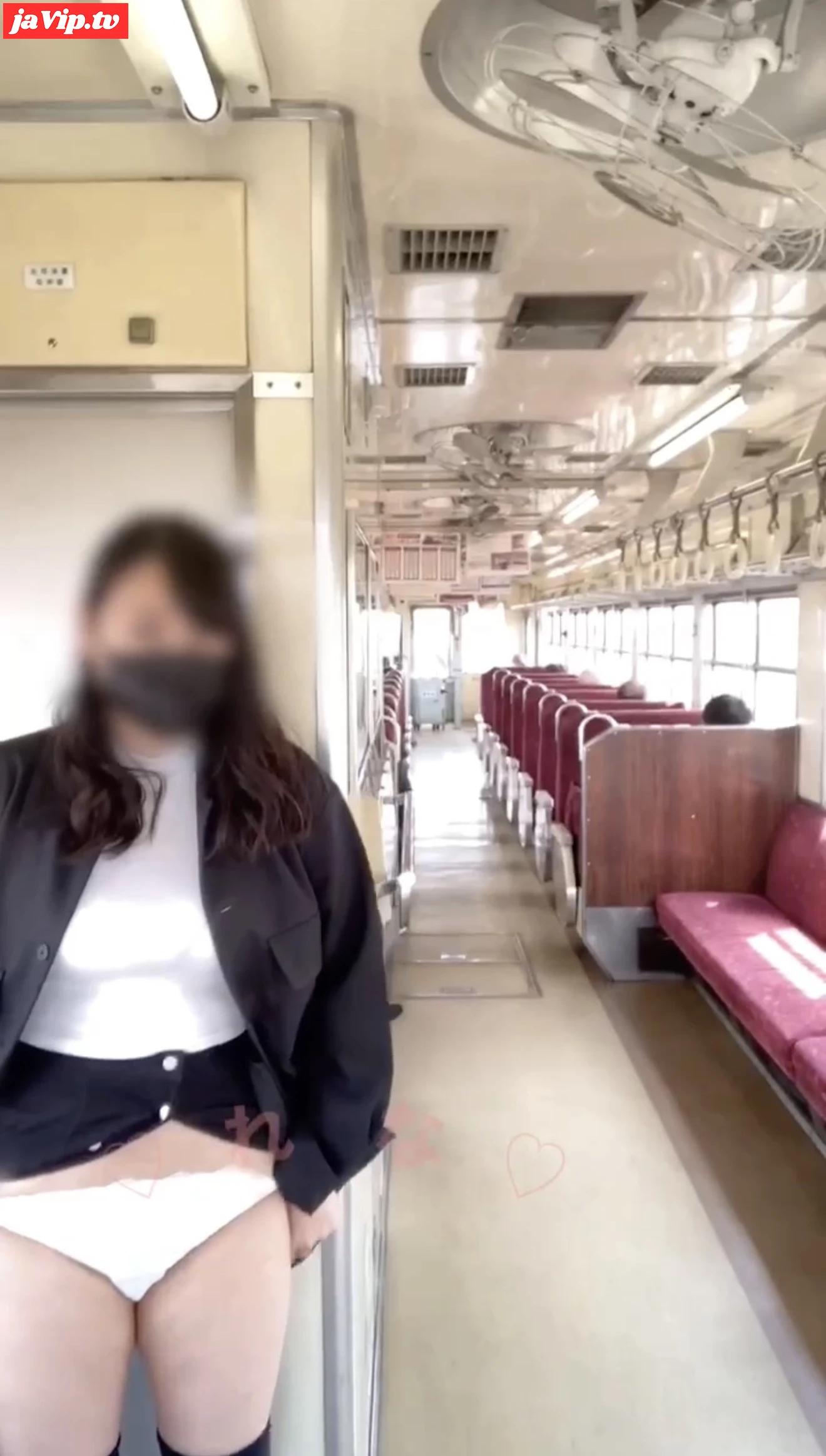 fc2ppv-4906890 - 〈えれなの露出動画〉大学1**！人が何人も乗っている電車の後ろの方でディルドオナニーしちゃいました、、途中で前を向いてもディルドオナニーしちゃいました、、えれな史上最高の露出です、、 - FC2PPV動画をオンラインで視聴 - jaVip