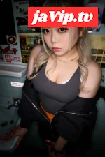 fc2ppv-4704575 - 【クラブ界隈で有名なBitch】ムチムチ巨乳ギャルラッパーをナンパしてクラブトイレxxx