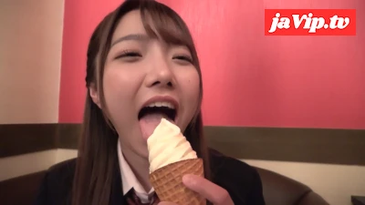 fc2ppv-4927489 - 甘えん坊なユウミちゃん♥彼氏もちなのに体操着姿でおじさんに中出しされちゃう！！