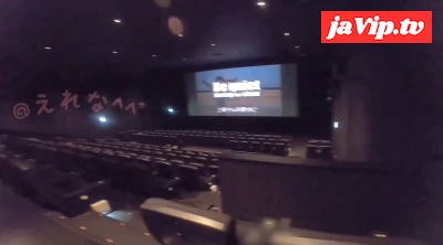 fc2ppv-4936040 - 〈えれなの露出動画〉大学2年！ 映画館の中でディルドオナニーしました！上映前の宣伝中で人は少なかったけど振り返られたら見られちゃう状況でおっぱいもだして何度もイっちゃいました、、
