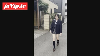 fc2ppv-4937952 - パンチラ見てたら我慢限界！即フェラしてもらいました。唾液ヌルヌルのバキュームピストンが気持ち良すぎ【大量口内発射】