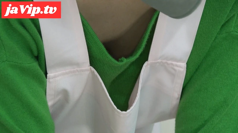 fc2ppv-4716020 - 【救命講習/胸チラNo.60】2名。爆乳保●士さん。スレンダーモデル系浮きブラさん。 - FC2PPV動画をオンラインで視聴 - jaVip