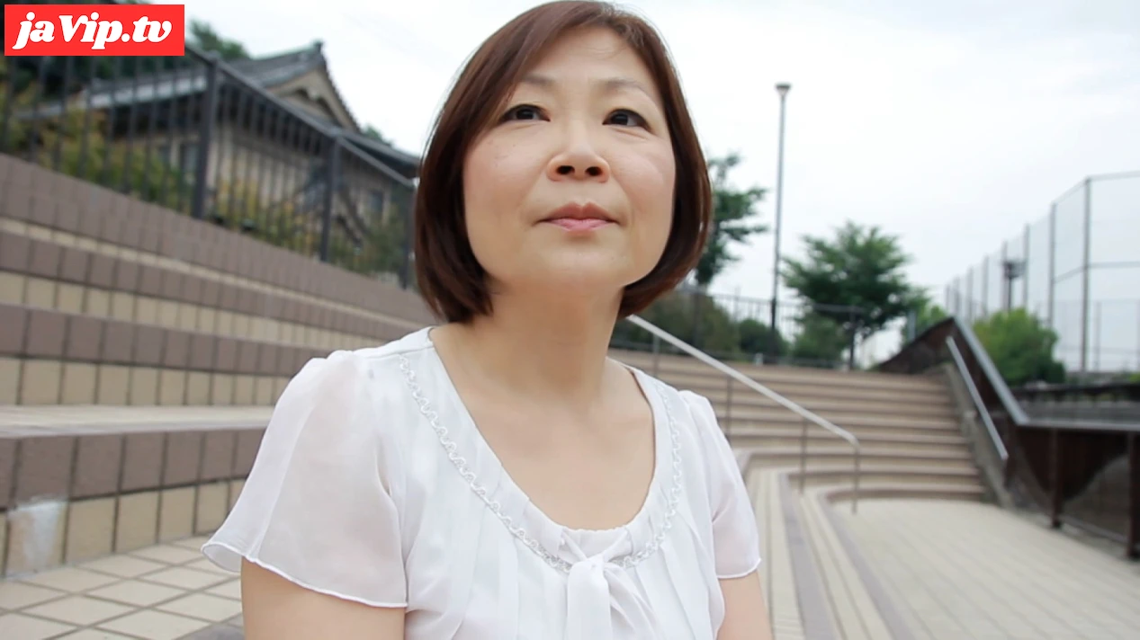 fc2ppv-4990473 - A200F10 バツイチで自由気ままに人生を謳歌している素人熟女。「人生楽しみたい！」と初撮り中出しセックスで魅せるエロ過ぎ映像！ - FC2PPV動画をオンラインで視聴 - jaVip