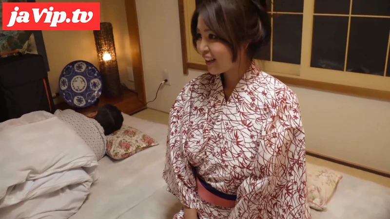 fc2ppv-4717151 - 【人妻】喘ぎ声を我慢してヨガり狂う巨乳妻[2] - FC2PPV動画をオンラインで視聴 - jaVip