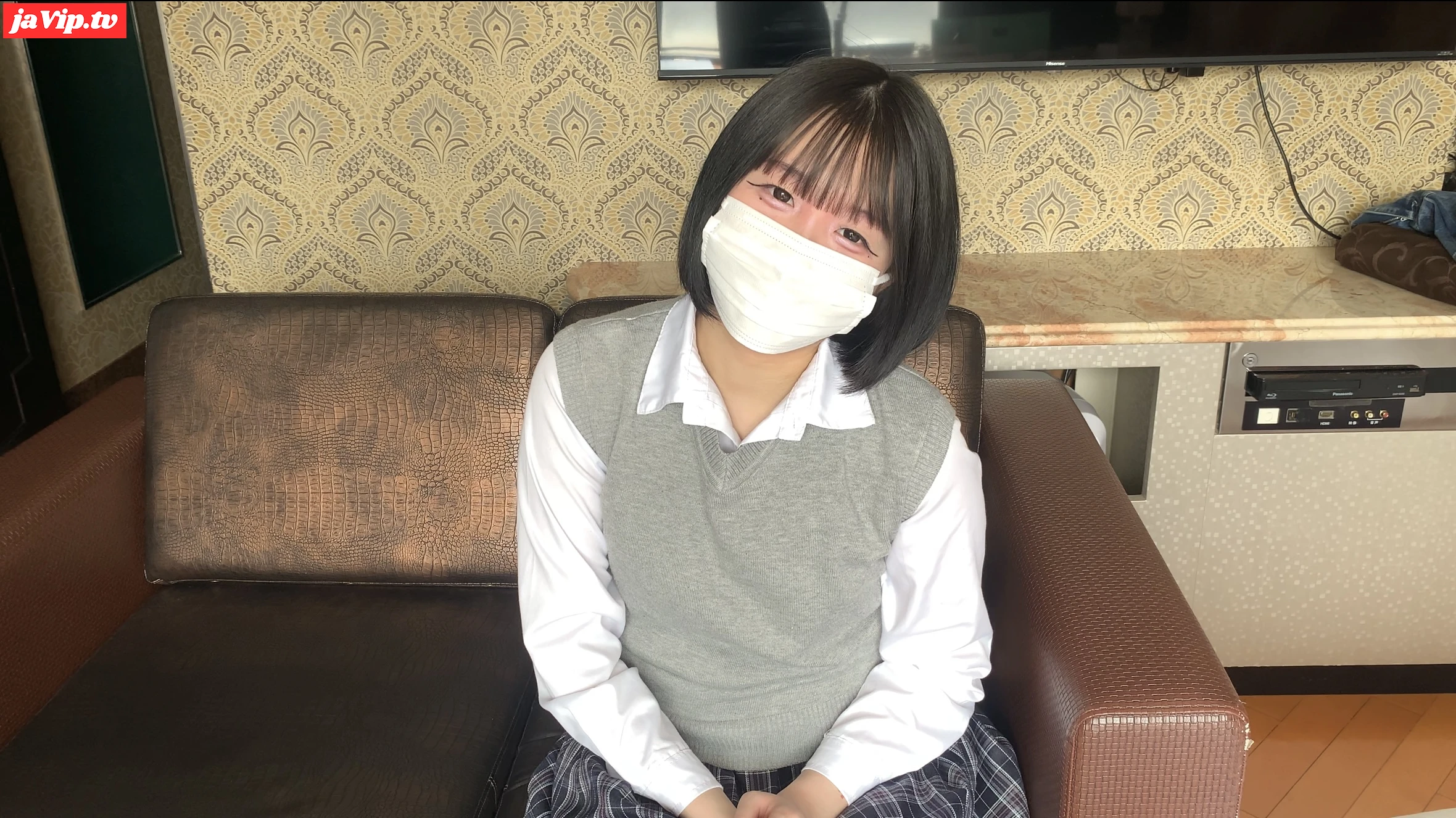 fc2ppv-4716362 - 【無修正】　制服黒髪清楚なのにエロすぎる！　甘え上手な女の子に唾液飲ましてもらう代わりに、綺麗なピンクまんこに精液を膣に流し込む！　 - FC2PPV動画をオンラインで視聴 - jaVip