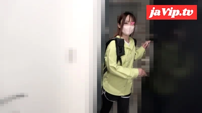 fc2ppv-4718277 - Female delivery staff ③ Suddenly, they start squeezing her breasts\. Two of them touch her.