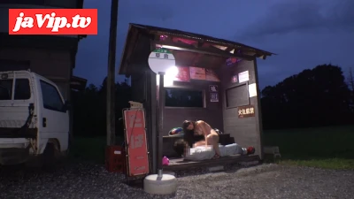 fc2ppv-4722518 - 誰もいない田舎道で野外で撮影したハメ撮り映像　誰かに見つかったらヤバい映像