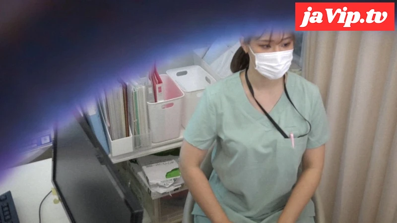 fc2ppv-4748877 - 【女医の診察vol.26】乳首責めに悶える人妻研修医を執拗に指導：ひとみ先生【前編】 - FC2PPV動画をオンラインで視聴 - jaVip