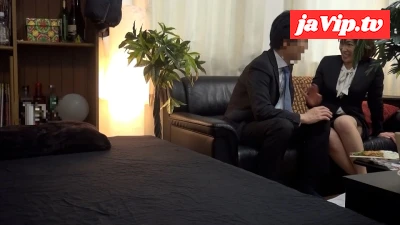 fc2ppv-4778583 - 【人妻 / OL】熟女OLに迫り…最初は笑っていたけど、リアルにSEX突入しちゃったっス！【1/2】