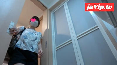 fc2ppv-4786238 - 【民泊着替え】美人人妻さんの吸引された乳首/姫系貧乳JDちゃん/-233人目・234人目