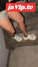 fc2ppv-4786348 - バーに飲みに行ったらたまたまヤリOンの巨乳ギャルがいたんで、連れにバレないようLINEで交渉してそのまま店の外にある非常階段に連れてきてハメた