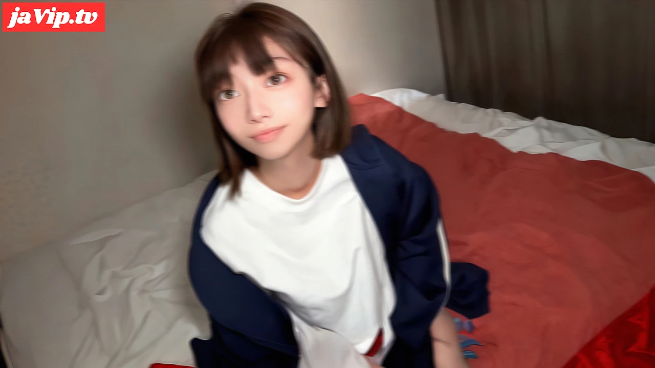 fc2ppv-4798722 - ''日本１可愛いバレー部マネ'' １４１cm４０kg　アイドル超えの可愛さ１８才に大量中出し ※数量限定先着順で１２\.７GB特典配布 - FC2PPV動画をオンラインで視聴 - jaVip