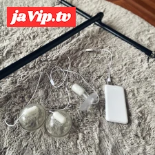 fc2ppv-4798909 - よつんばい姿で固定されて留守番する女性　A woman is restrained on all fours and left at home alone