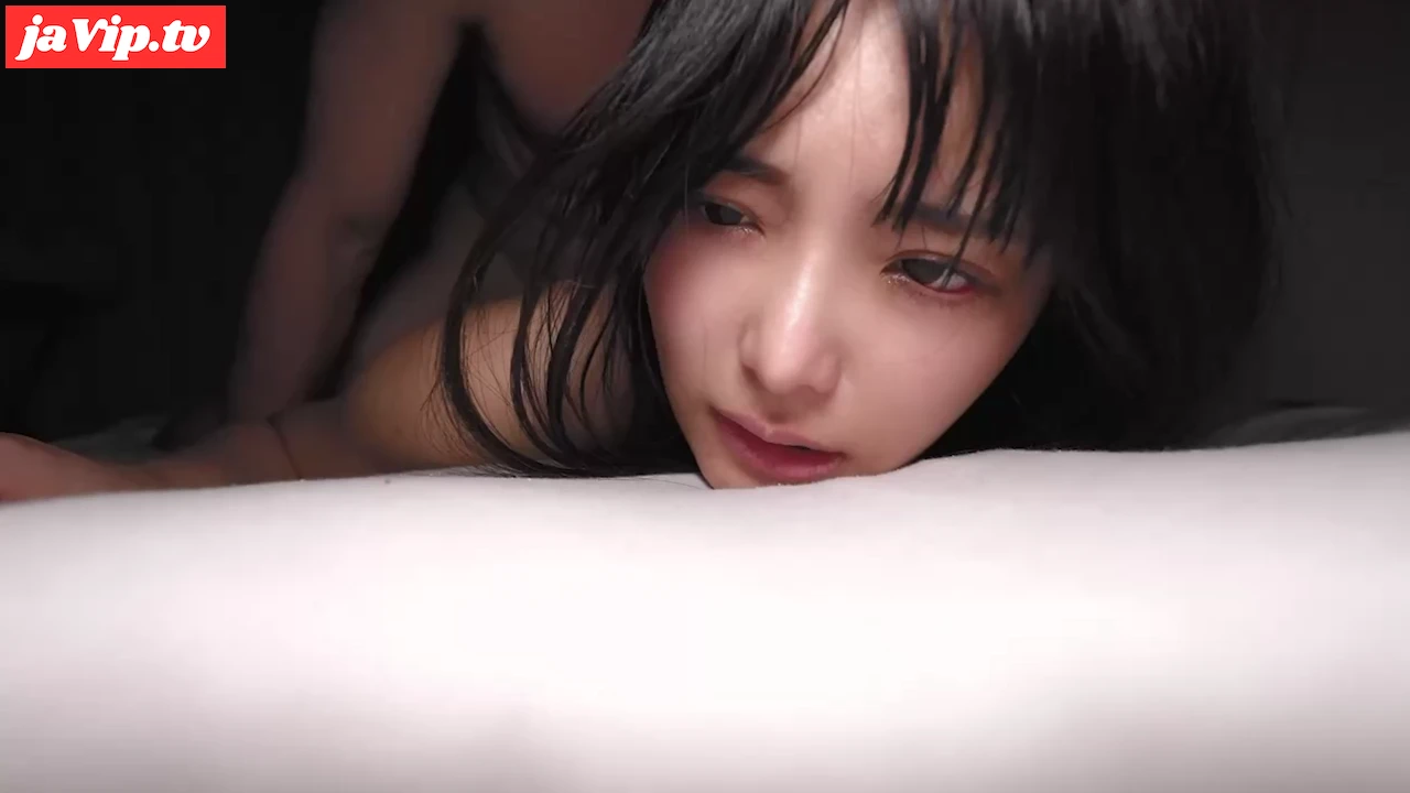 fc2ppv-4807895 - 人気ライブチャットのあの１９歳　アイドル級美女の狭すぎる膣に奥まで挿入してガン突き中出し - FC2PPV動画をオンラインで視聴 - jaVip