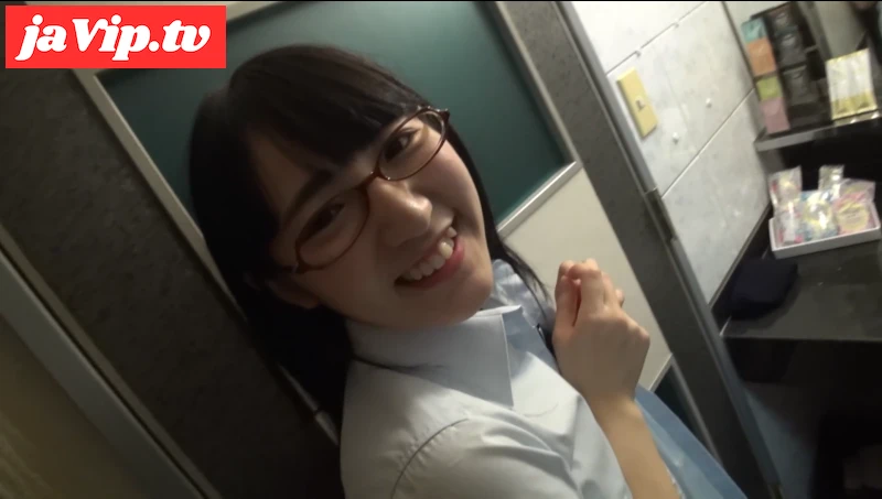 fc2ppv-4710985 - 黒髪清楚でU2Oのメガネ美女が中出しされてめちゃくちゃやららしい顔になる動画 - FC2PPV動画をオンラインで視聴 - jaVip