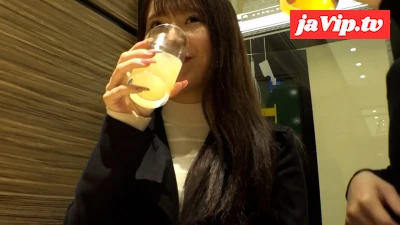 fc2ppv-4697600 - 【爆乳妻×ナンパ】軽く飲ませたらオマ●コを濡らして爆乳を揺らしてイキ悶える…新宿をぶらつく地方妻は性欲の塊でしかないのです。【4/4】