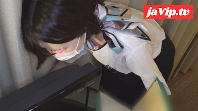 fc2ppv-4691358 - 【ホテルウーマン】一生懸命働きながら見えてしまった乳首と素足並み薄々デニールストからのパンチラ