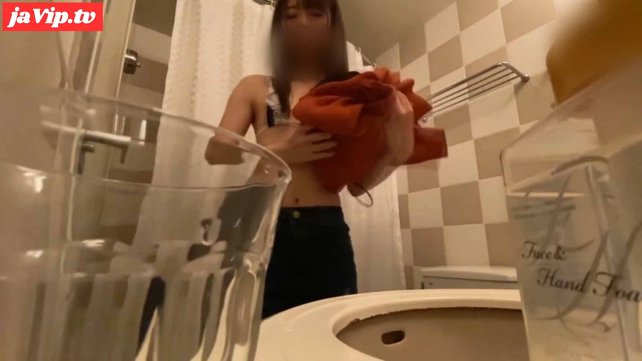 fc2ppv-4688165 - 【素人／ナンパ】スレンダーボディの貧乳美女。ホテルに連れ込み電マ責めすると痙攣しながらイキまくりです。 - FC2PPV動画をオンラインで視聴 - jaVip