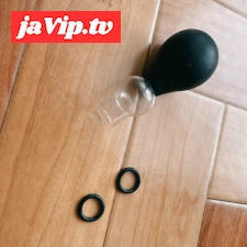 fc2ppv-4674001 - 乳首リングは感度良すぎて脱出チャレンジ失敗　Nipple rings are too sensitive so her failed the challenge