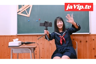 fc2ppv-4653604 - 【71番NIKON編】ぱっつん制服のこっそり教室オナニー！先生が来る前に潮吹き絶頂に達せるか